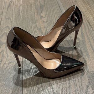 Patent Pointed-Toe Stiletto Pumps - metallic silver patent